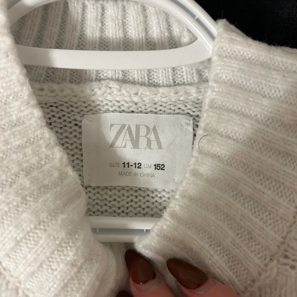 Zara Knit Sweater - Picture 3 of 3